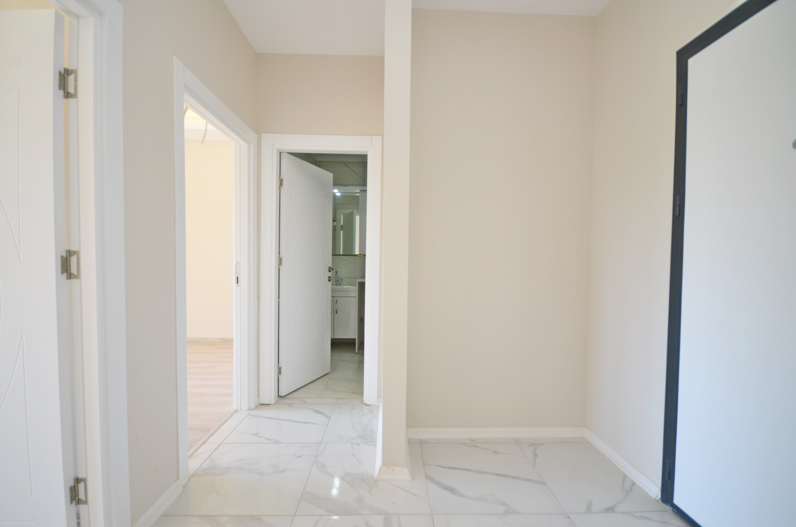 Просторная семейная квартира в Оба, Аланья, с садом и бассейном