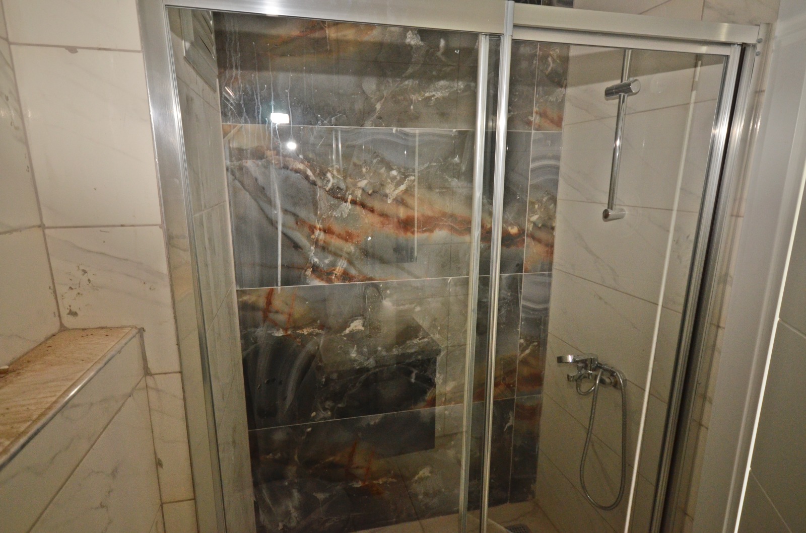 Moderne Küstenwohnung in Mahmutlar Alanya mit exklusiver Gartenanlage