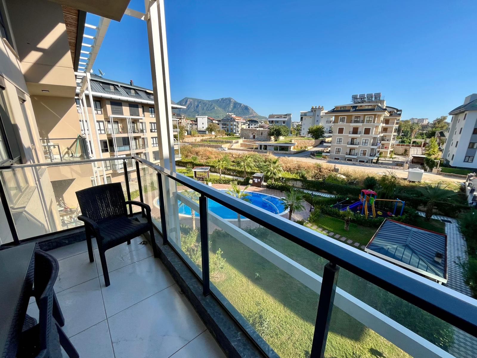 阿兰尼亚Oba区精装两居室公寓：拎包入住，尊享地中海高品质生活