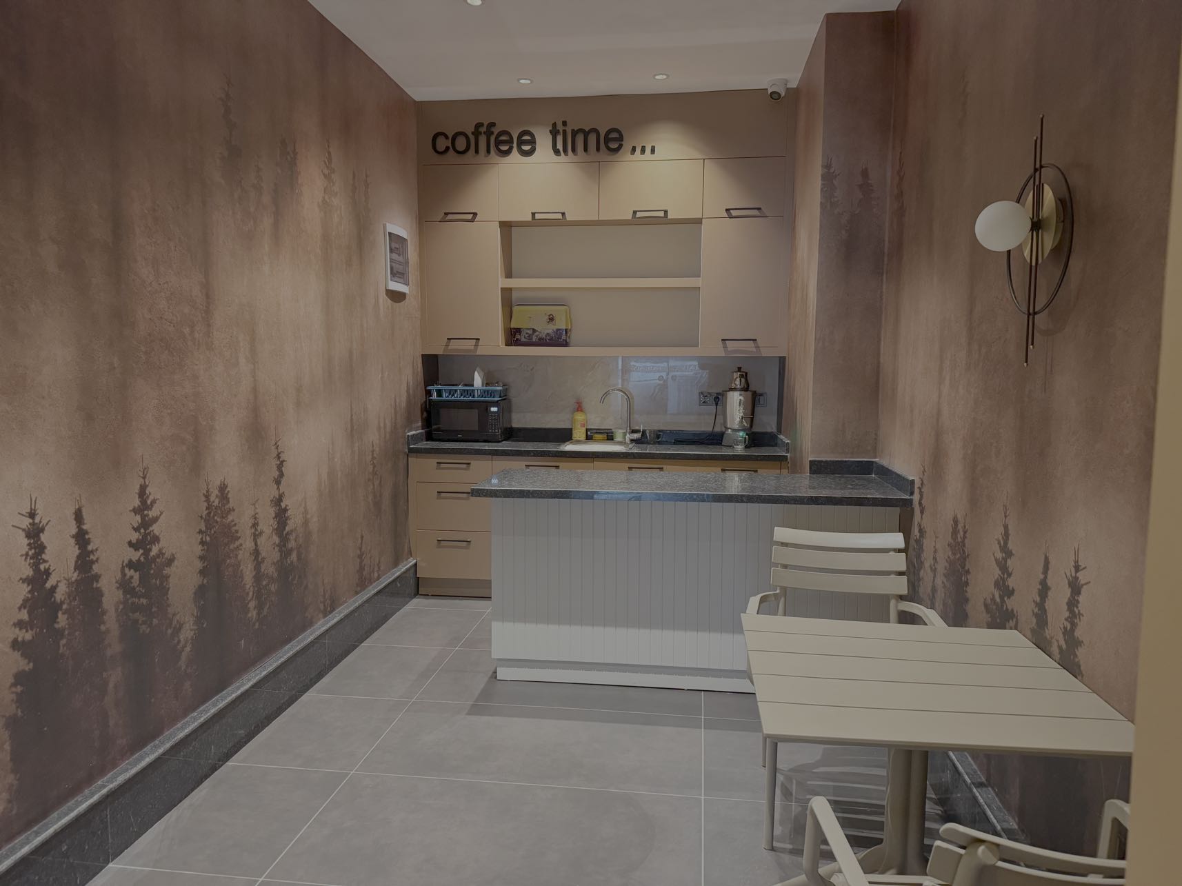 Moderni perheasunto Payallarissa – laajat mukavuudet perheille