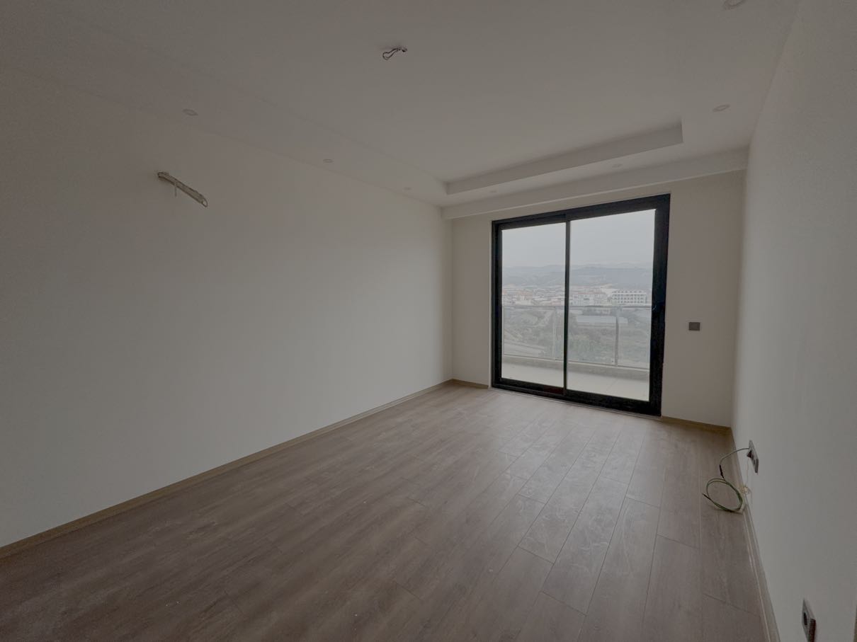 Moderni perheasunto Payallarissa – laajat mukavuudet perheille