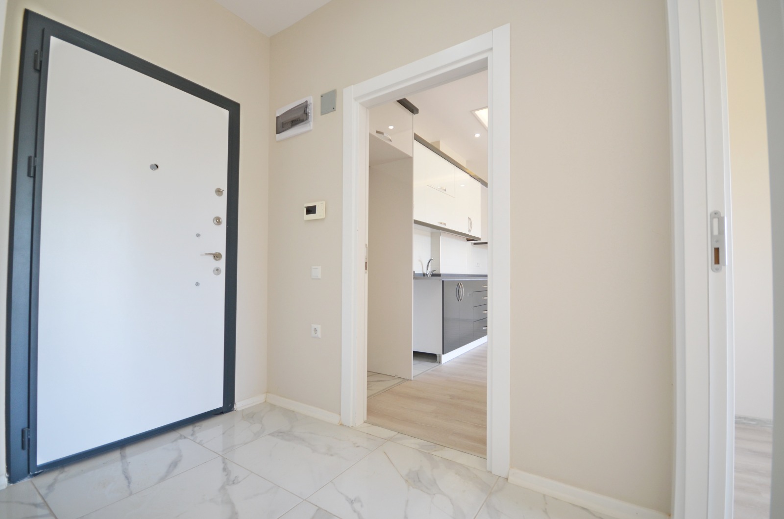 Просторная семейная квартира в Оба, Аланья, с садом и бассейном