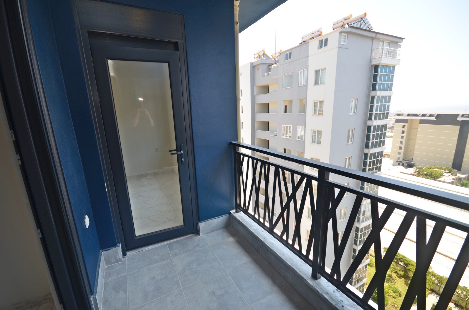 Сучасна Квартира в Паялларі, Аланія: Сімейна Резиденція з Розкішним Садом