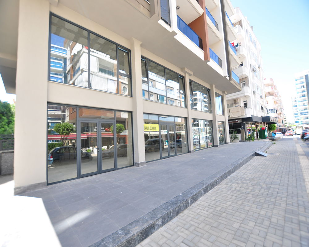 Moderni asunto myynnissä Mahmutlarissa, Alanyassa – Puutarhan ja palveluiden äärellä