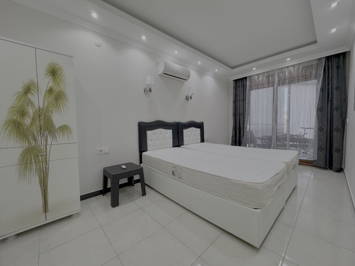 阿拉尼亚凯斯特尔豪华精装公寓出售，尊享私人桑拿与壁炉