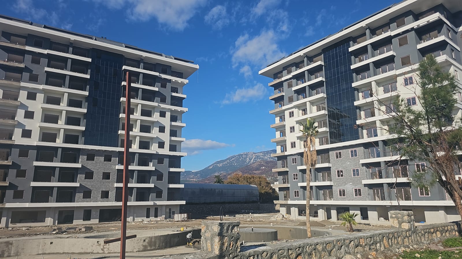 德米尔塔什河畔尊邸：奢华公寓与复式，静享地中海生活