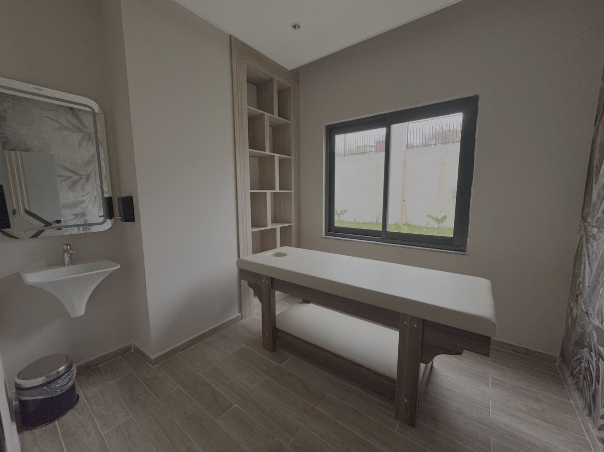 Moderni perheasunto Payallarissa – laajat mukavuudet perheille