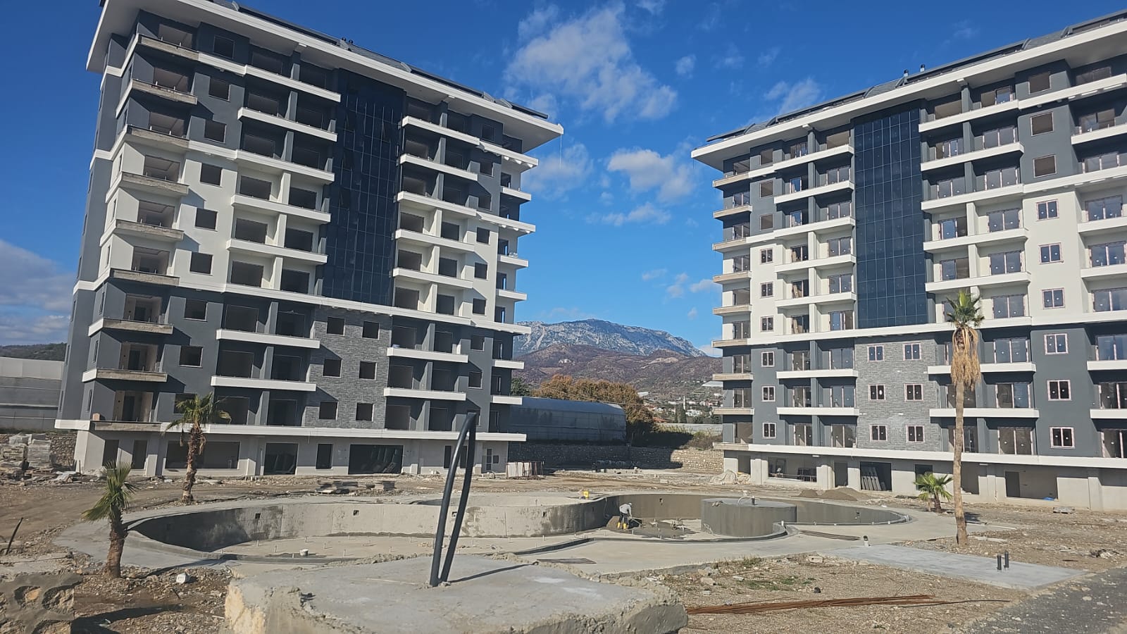 德米尔塔什河畔尊邸：奢华公寓与复式，静享地中海生活