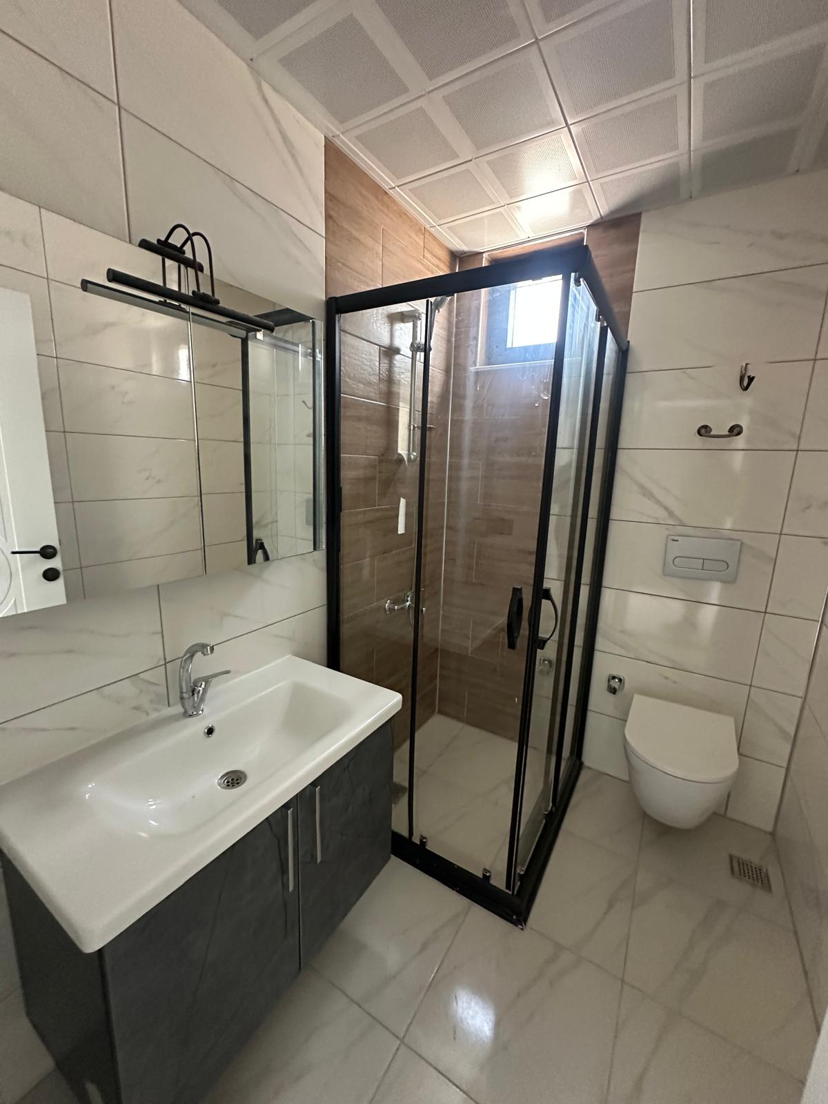 Moderne Etagenwohnung in Alanya-Oba mit Erdgasanschluss