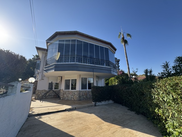 Alanya Kargıcak'ta Bahçeli ve Eşyalı Aile Villası