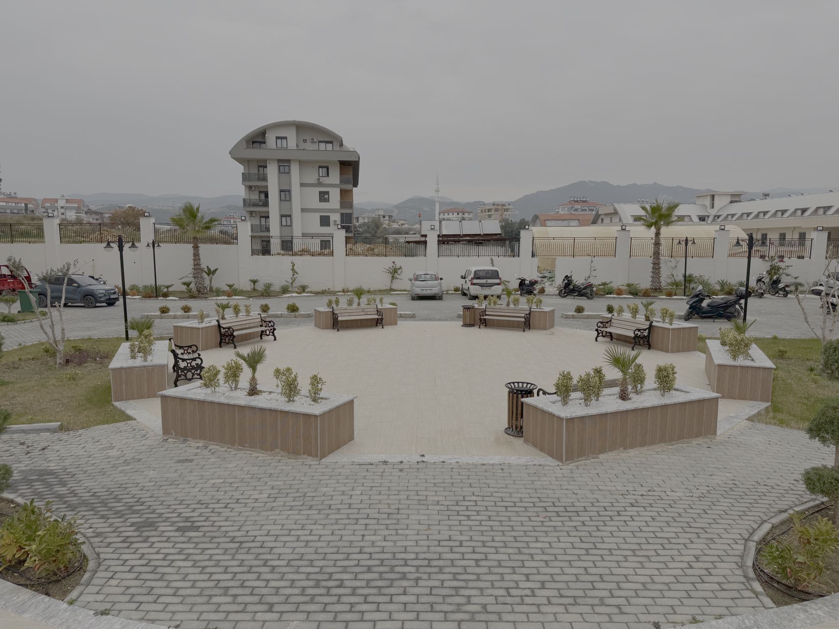 Moderni perheasunto Payallarissa – laajat mukavuudet perheille