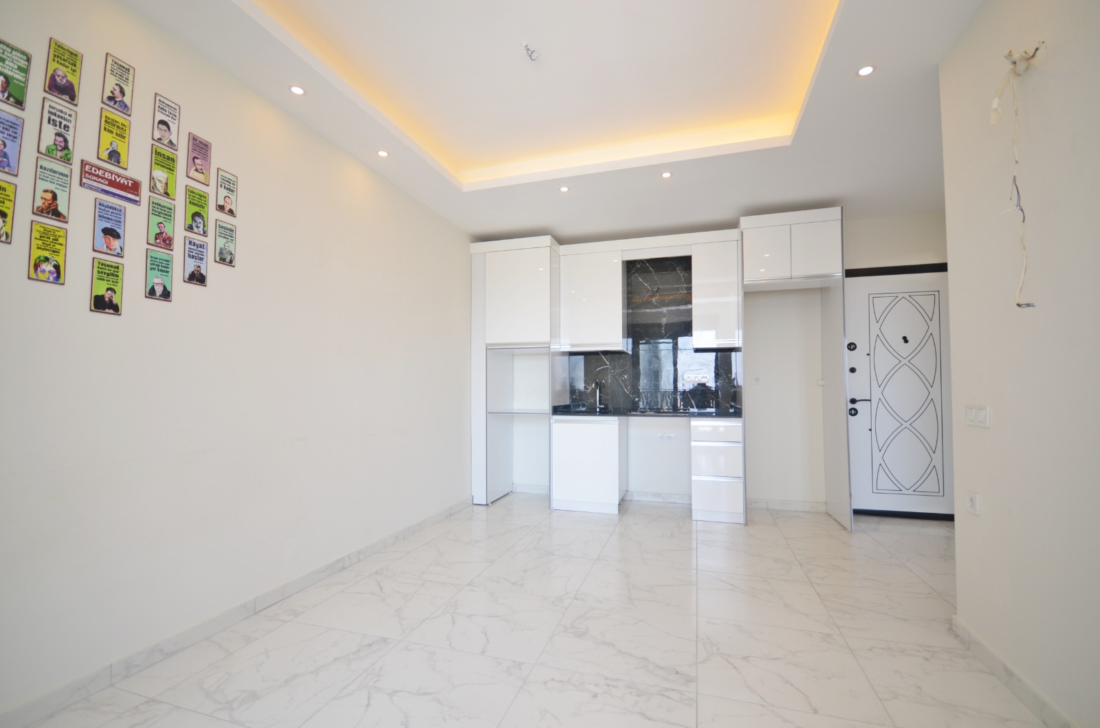 Сучасна Квартира в Паялларі, Аланія: Сімейна Резиденція з Розкішним Садом