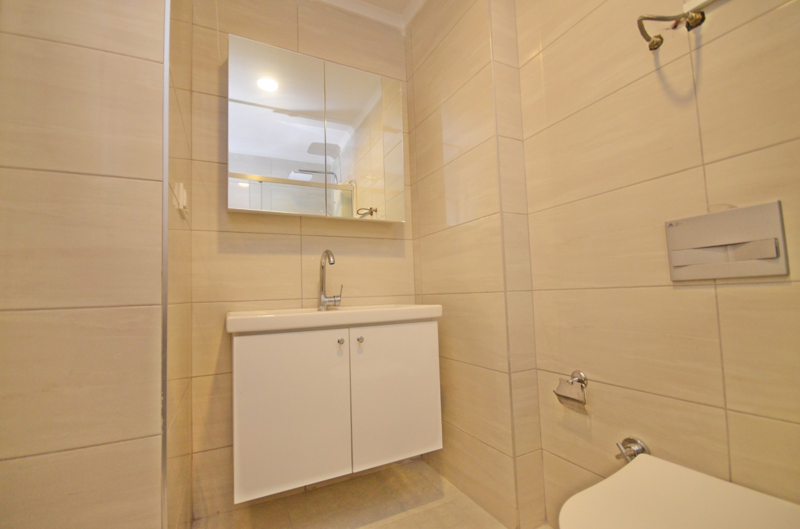 Сучасна Квартира в Паялларі, Аланія: Сімейна Резиденція з Розкішним Садом