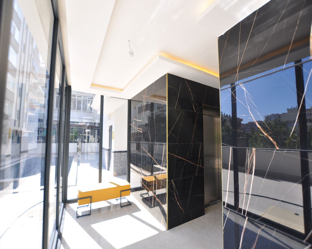 Moderni asunto myynnissä Mahmutlarissa, Alanyassa – Puutarhan ja palveluiden äärellä