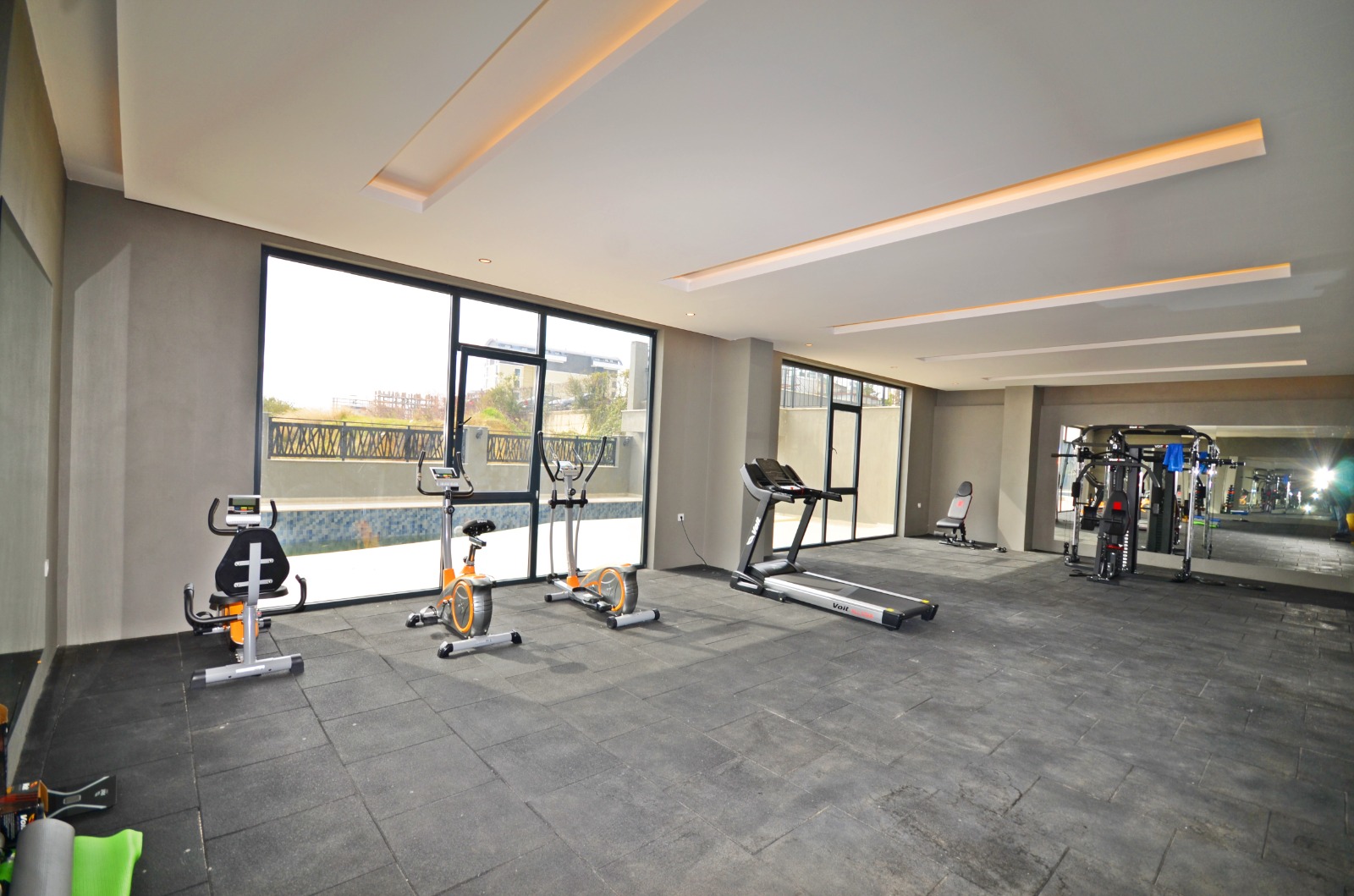 Сучасна Квартира в Паялларі, Аланія: Сімейна Резиденція з Розкішним Садом