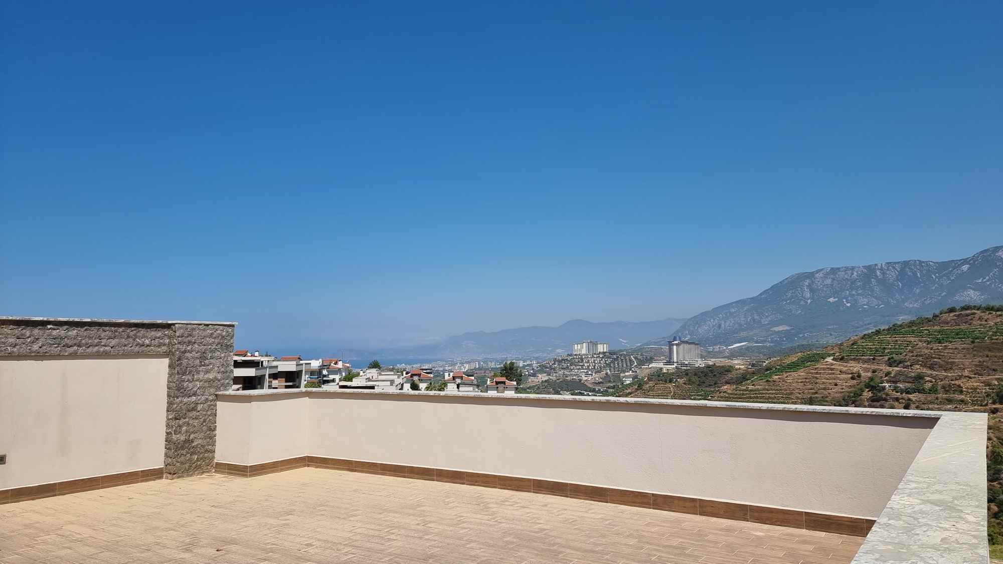 Møbleret duplex-lejlighed med privat have i Kargicak