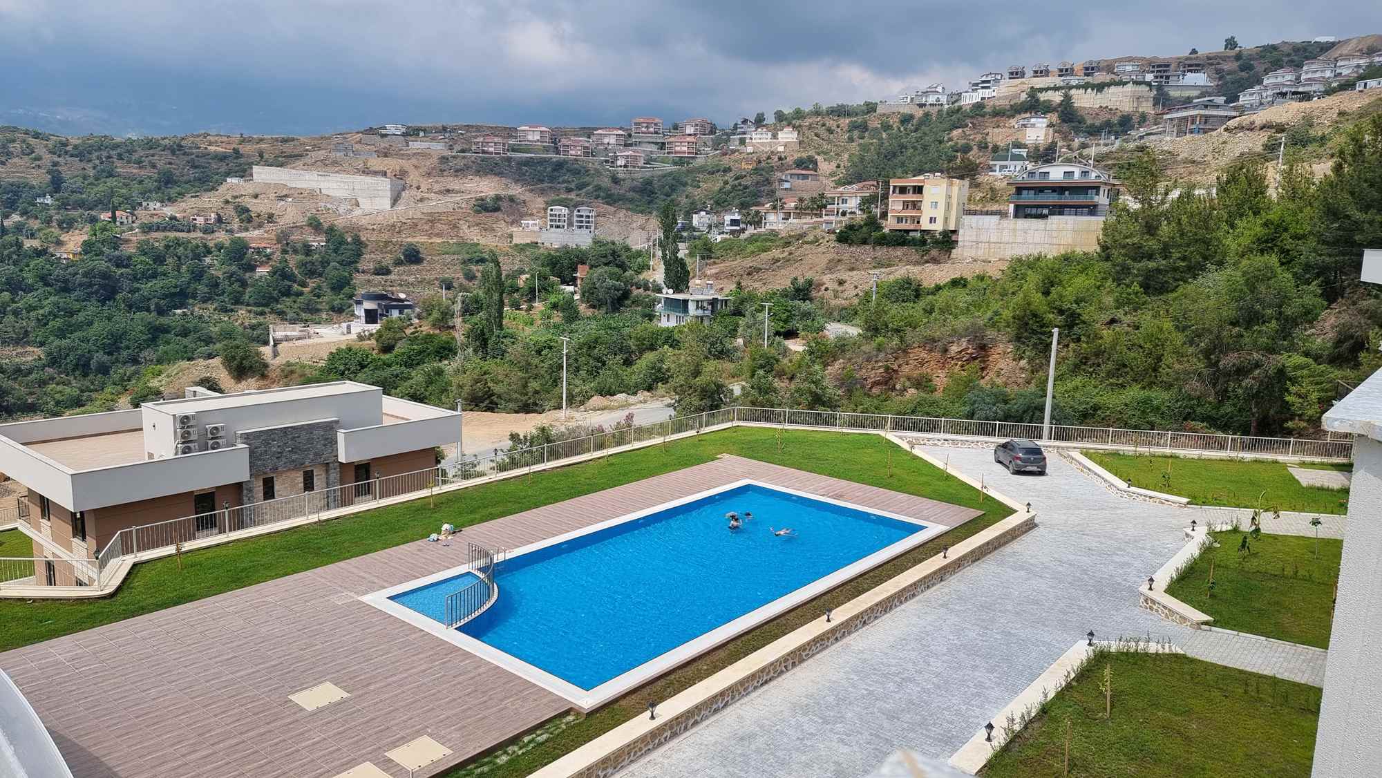 Møbleret duplex-lejlighed med privat have i Kargicak