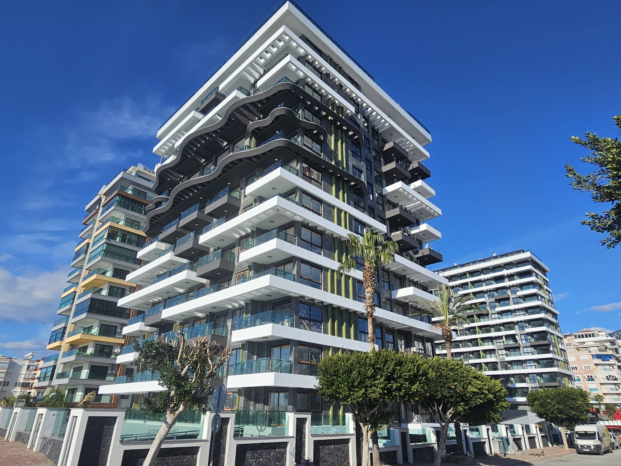 阿拉尼亚海滨豪华公寓与复式住宅，尊享五星级服务