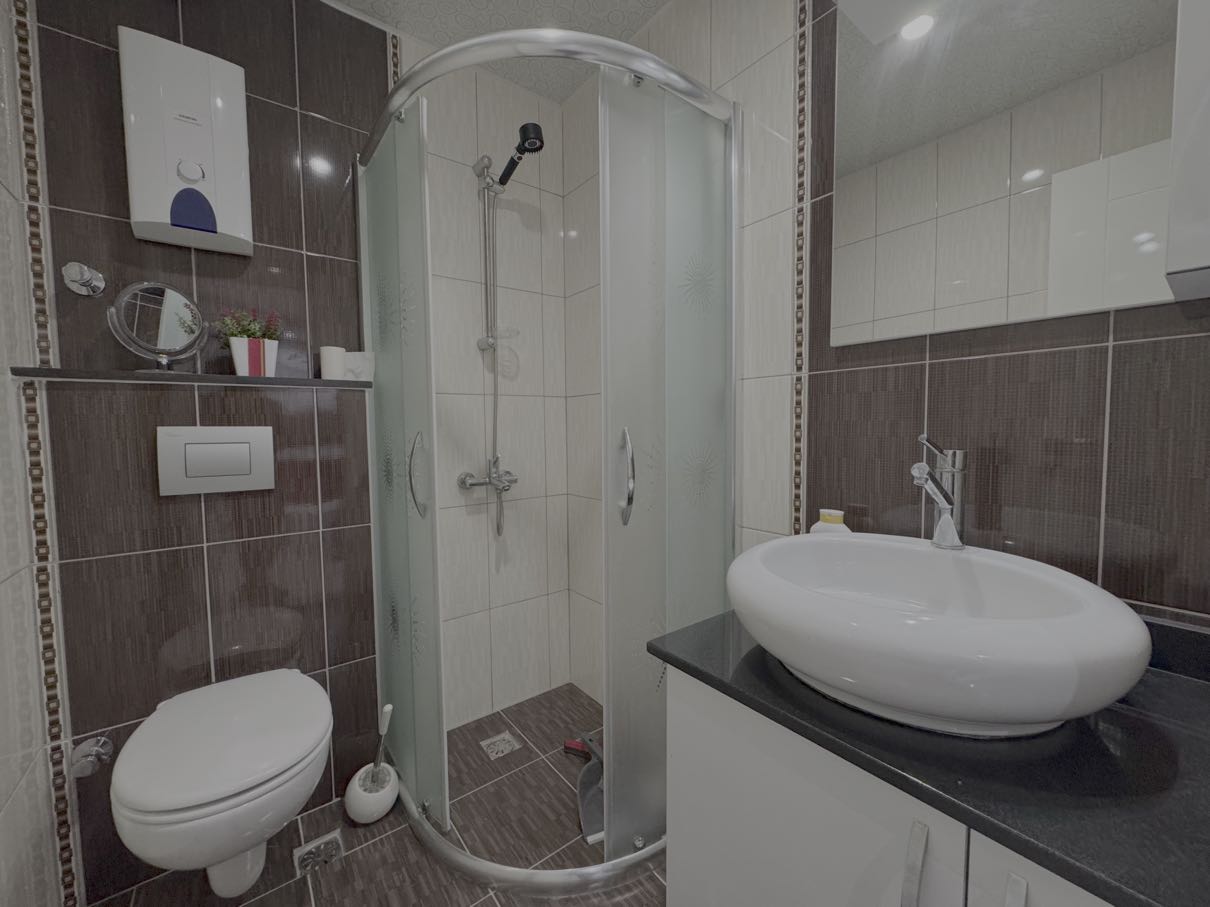 阿拉尼亚凯斯特尔豪华精装公寓出售，尊享私人桑拿与壁炉