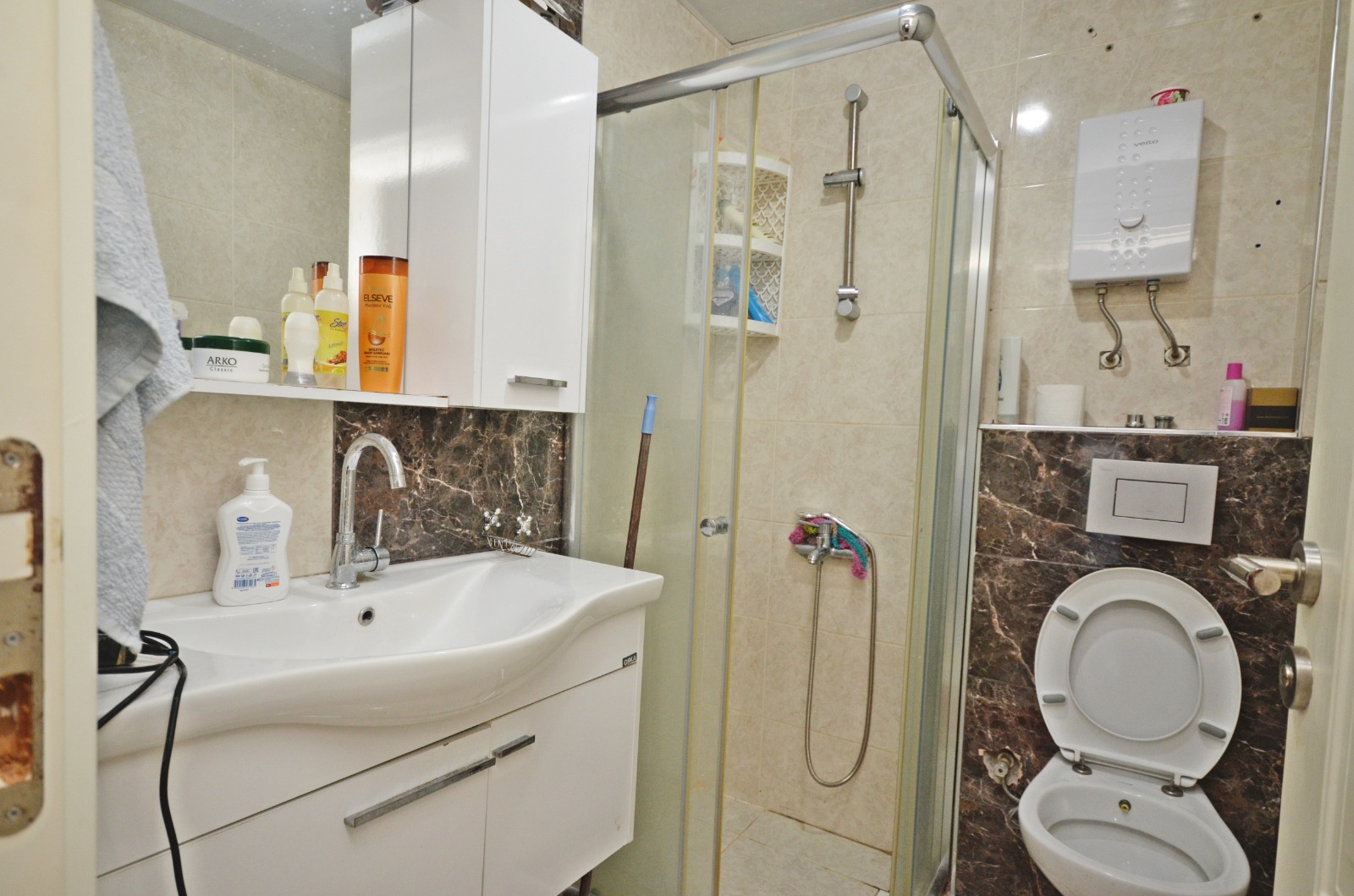 Alanya Mahmutlar'da Eşyalı, Kapsamlı Olanaklı Modern Daire