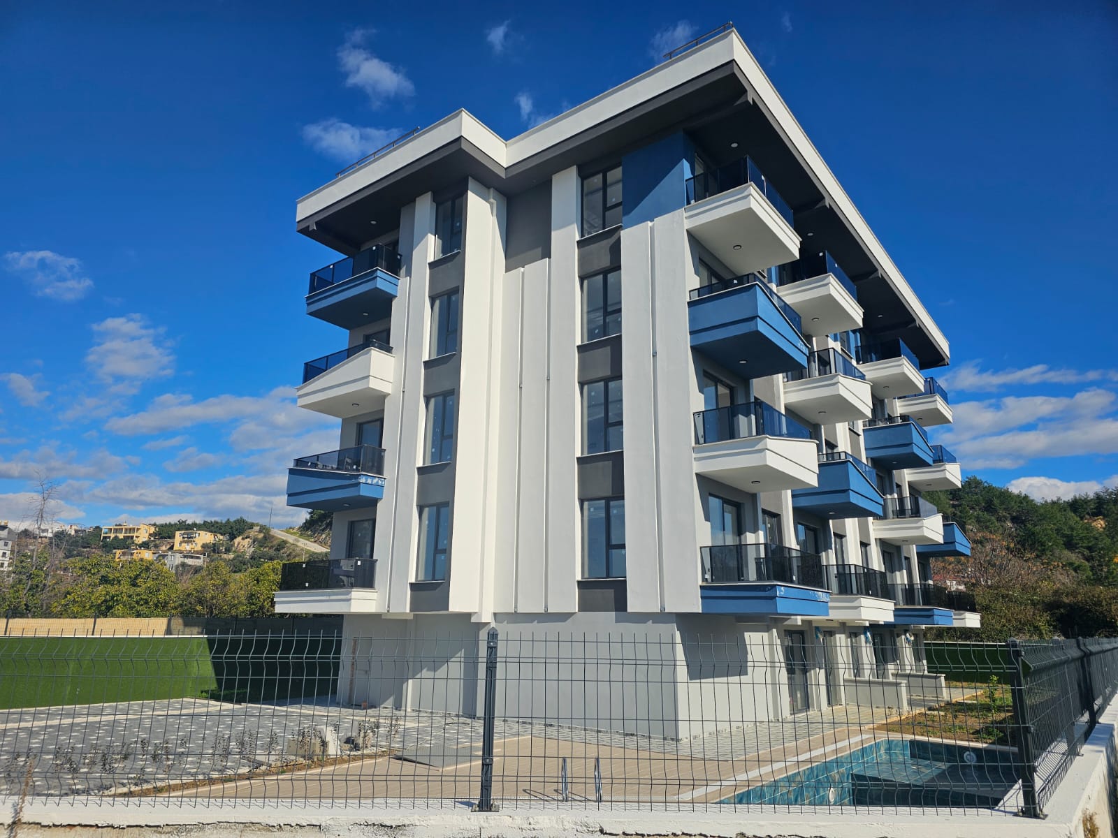 Moderne Kystbolig: Eksklusive Leiligheter til Salgs i Demirtas, Alanya