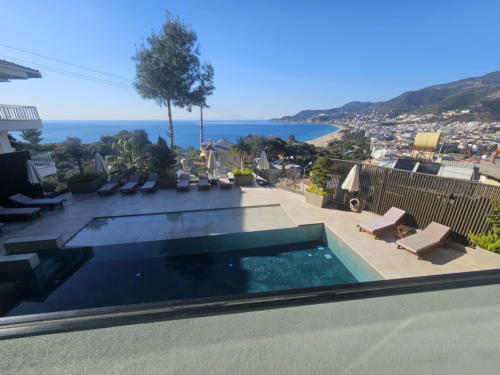 Elegant Lägenhet i Centrala Alanya – Havsnära och Modern