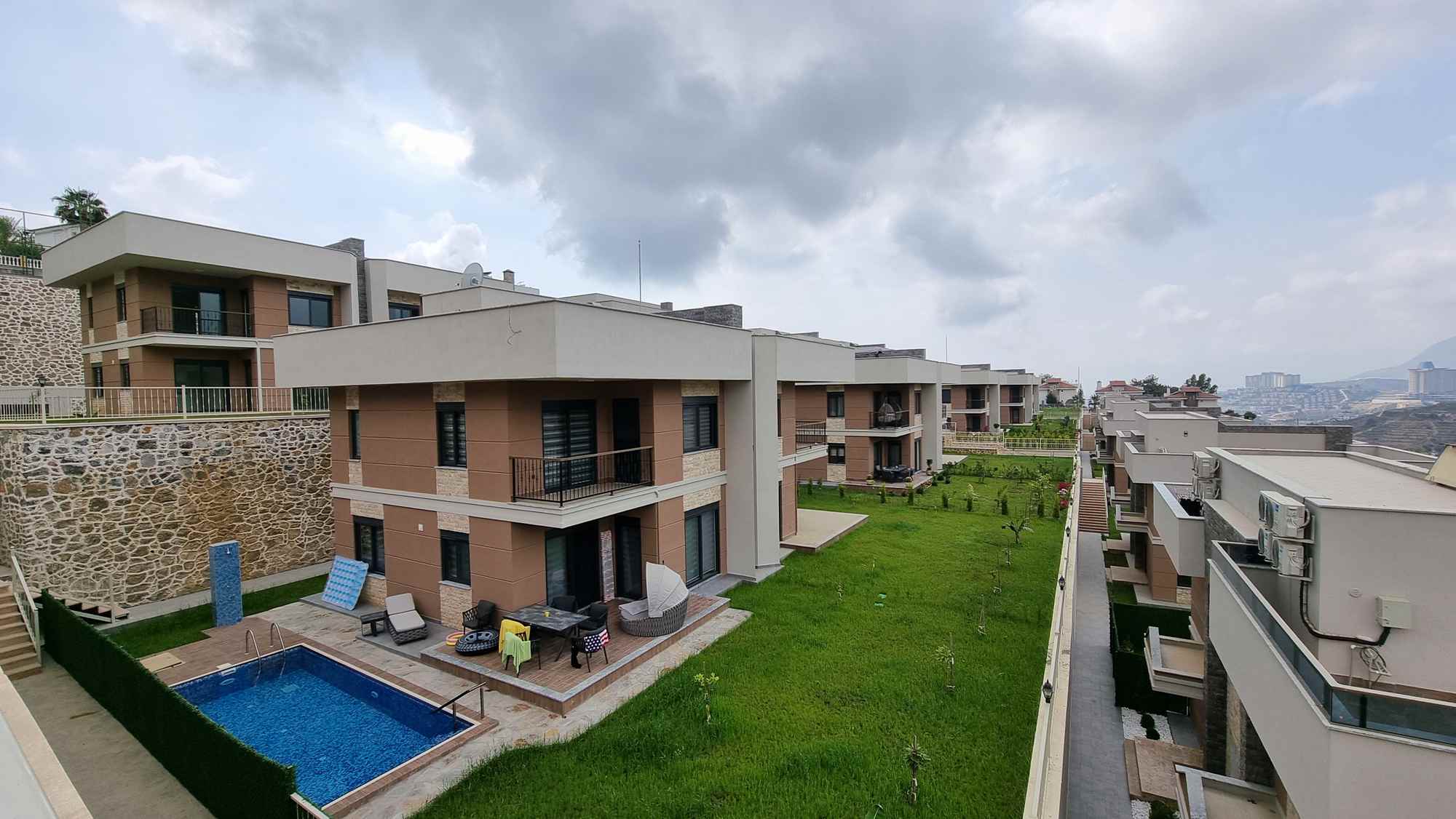 Møbleret duplex-lejlighed med privat have i Kargicak