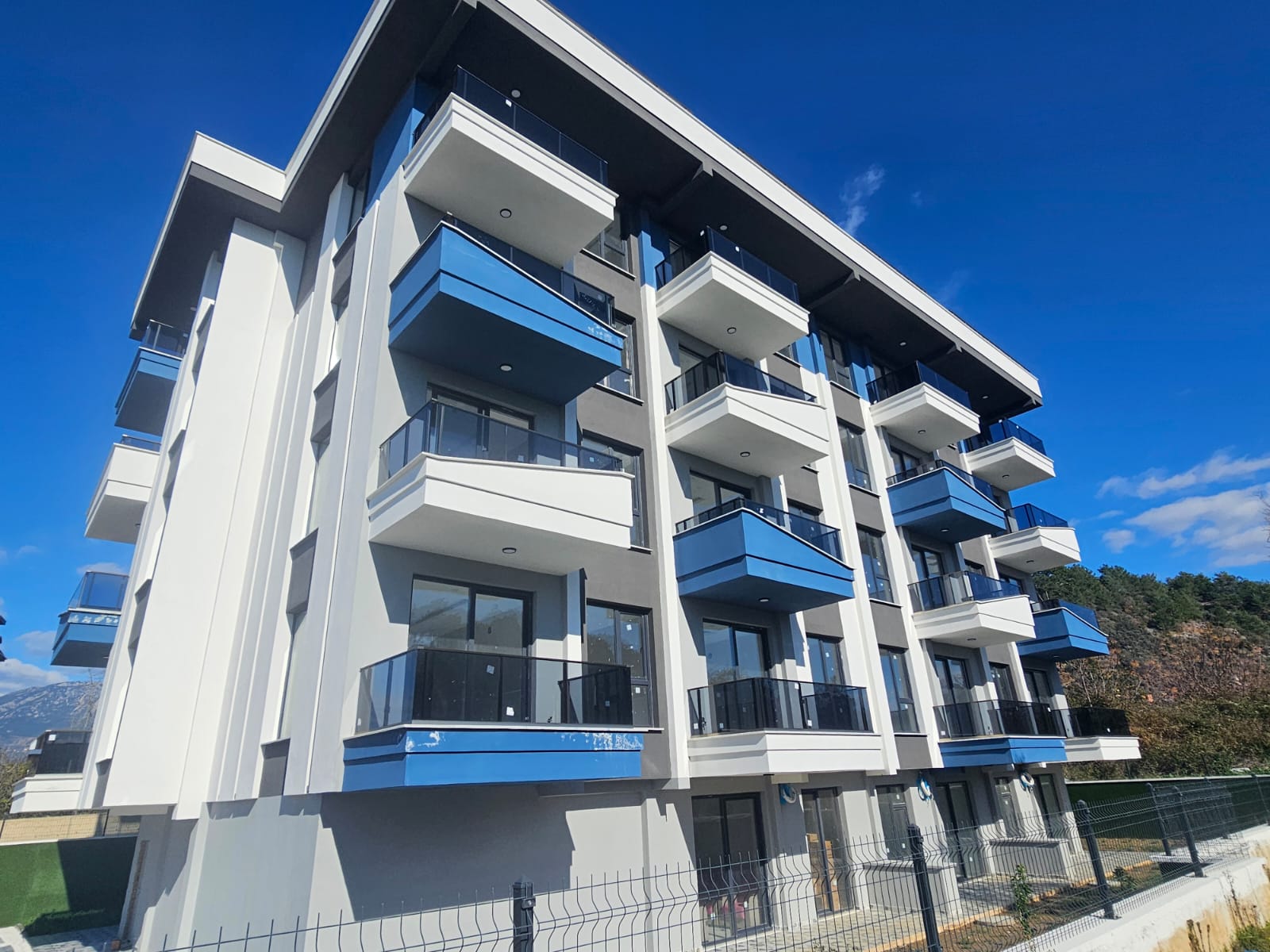 Moderne Kystbolig: Eksklusive Leiligheter til Salgs i Demirtas, Alanya