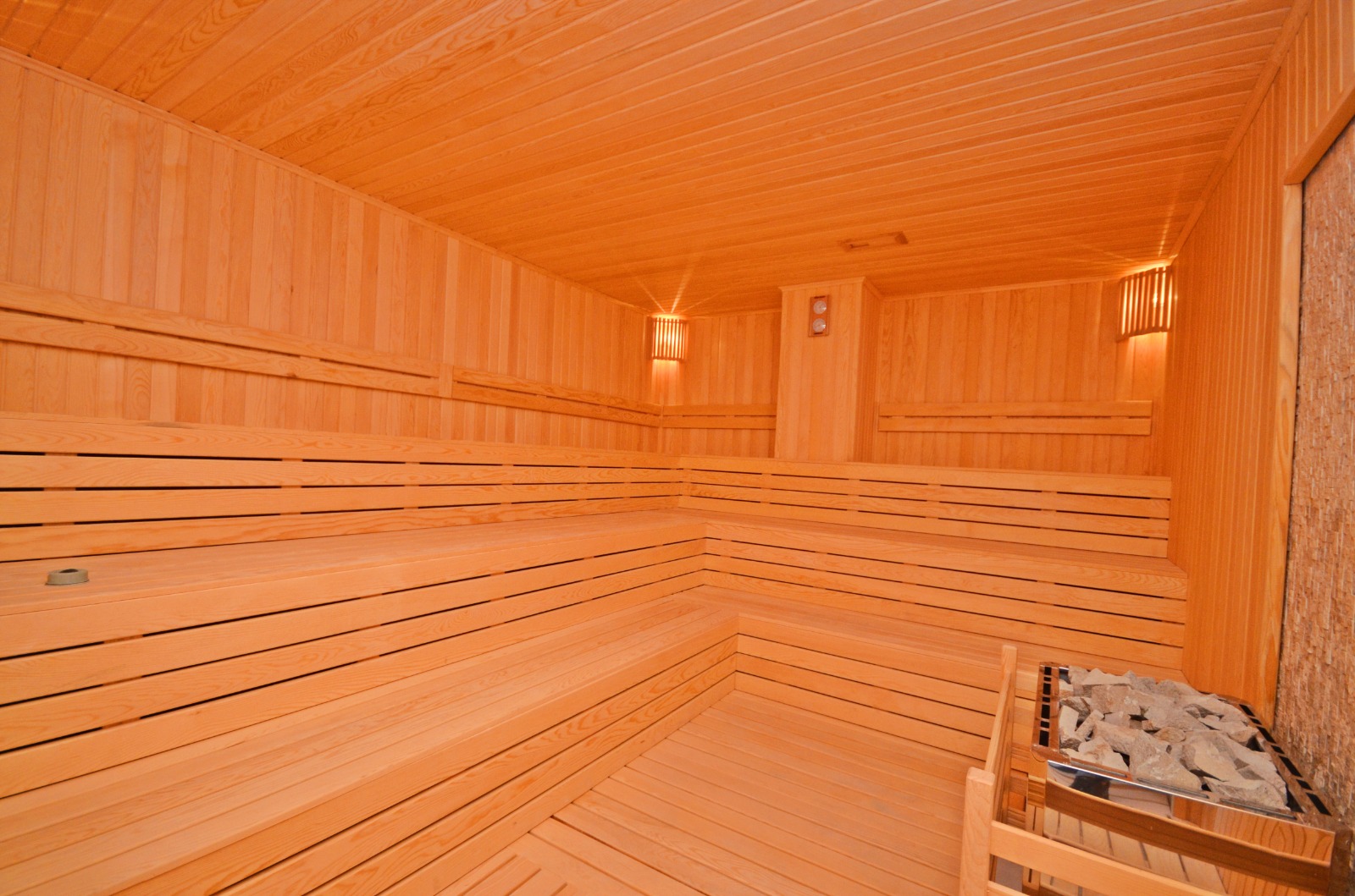 Сучасна Квартира в Паялларі, Аланія: Сімейна Резиденція з Розкішним Садом