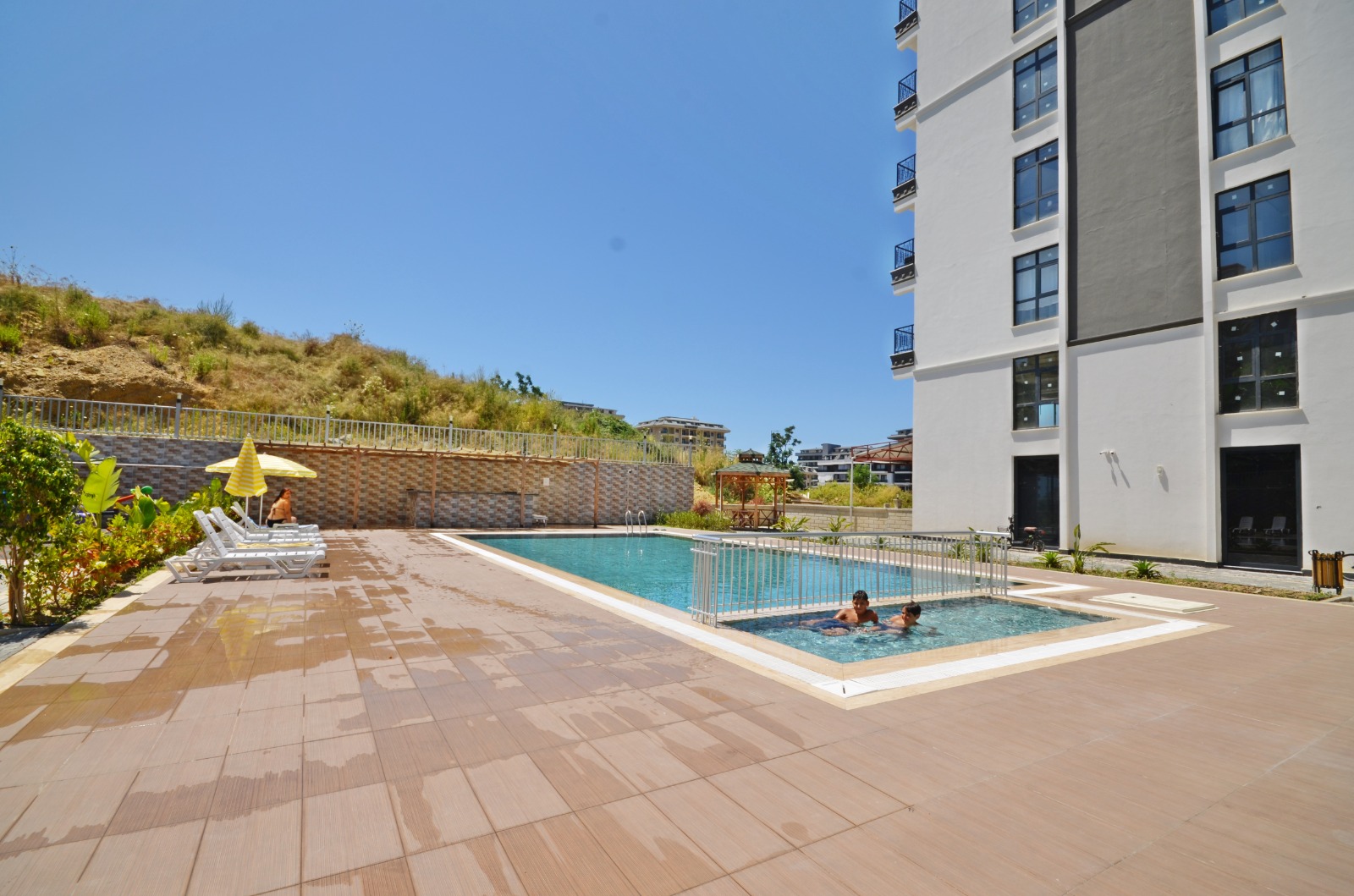 Moderne Küstenwohnung in Mahmutlar Alanya mit exklusiver Gartenanlage