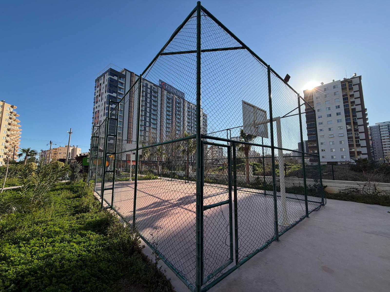 Moderne 1+1 lejlighed til salg i Mersin Tomuk nær havet