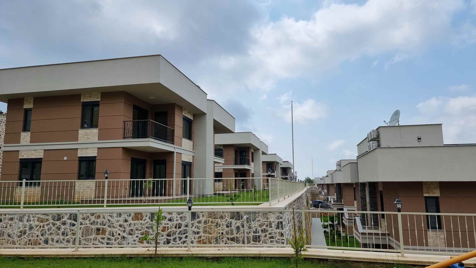 Møbleret duplex-lejlighed med privat have i Kargicak