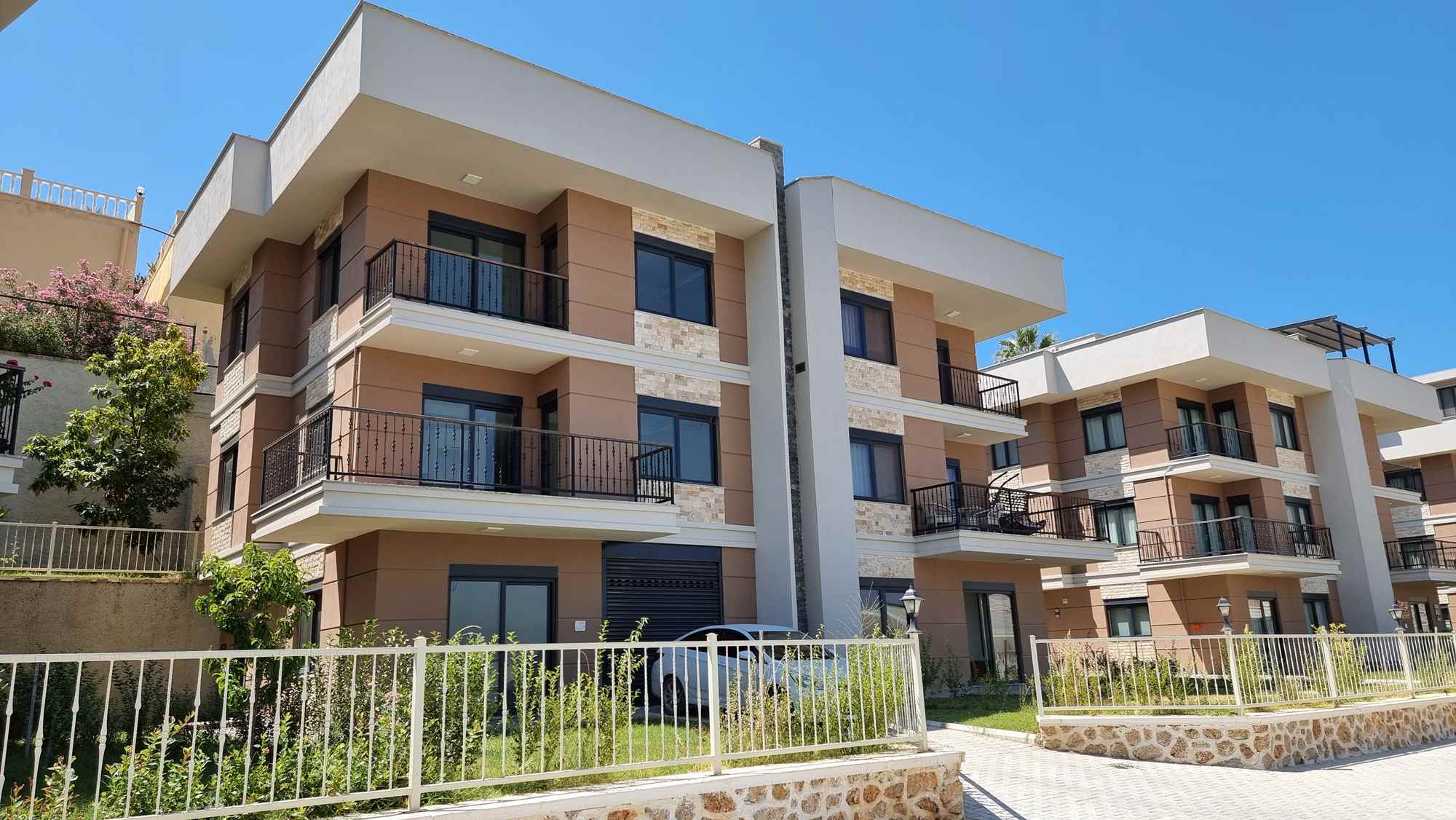 Møbleret duplex-lejlighed med privat have i Kargicak