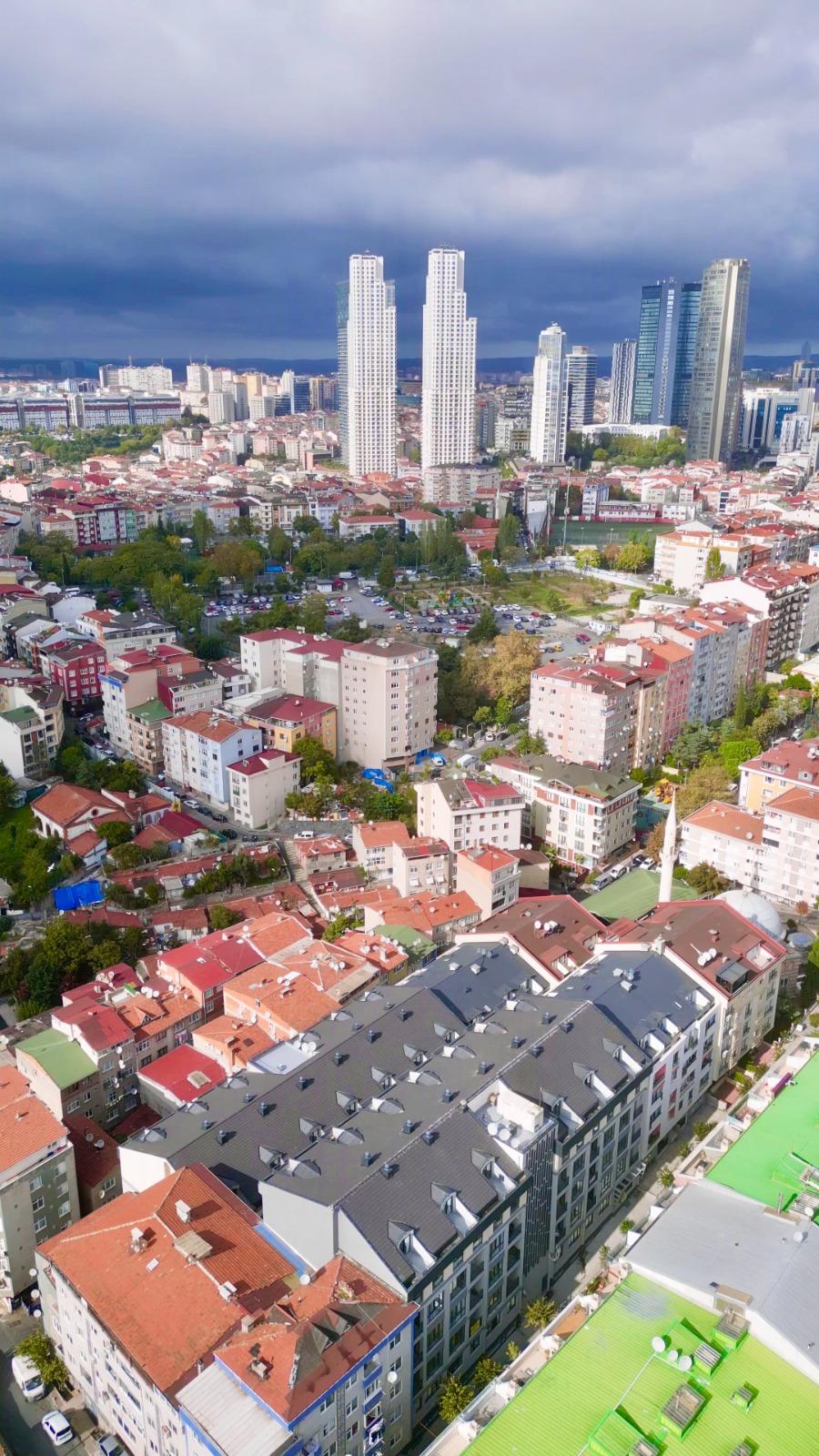 Modern Garden Apartment for Sale in Istanbul with Extensive Family Wellness Facilities