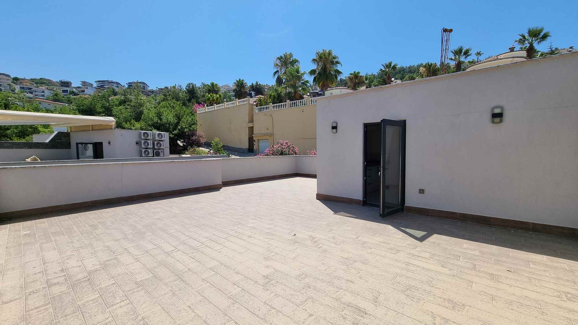 Møbleret duplex-lejlighed med privat have i Kargicak