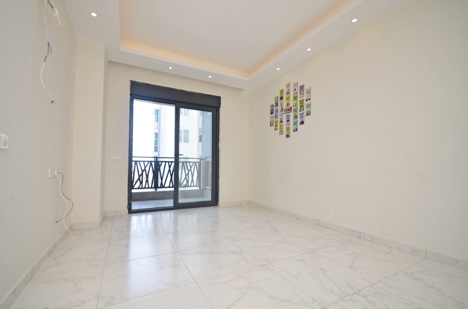 Сучасна Квартира в Паялларі, Аланія: Сімейна Резиденція з Розкішним Садом