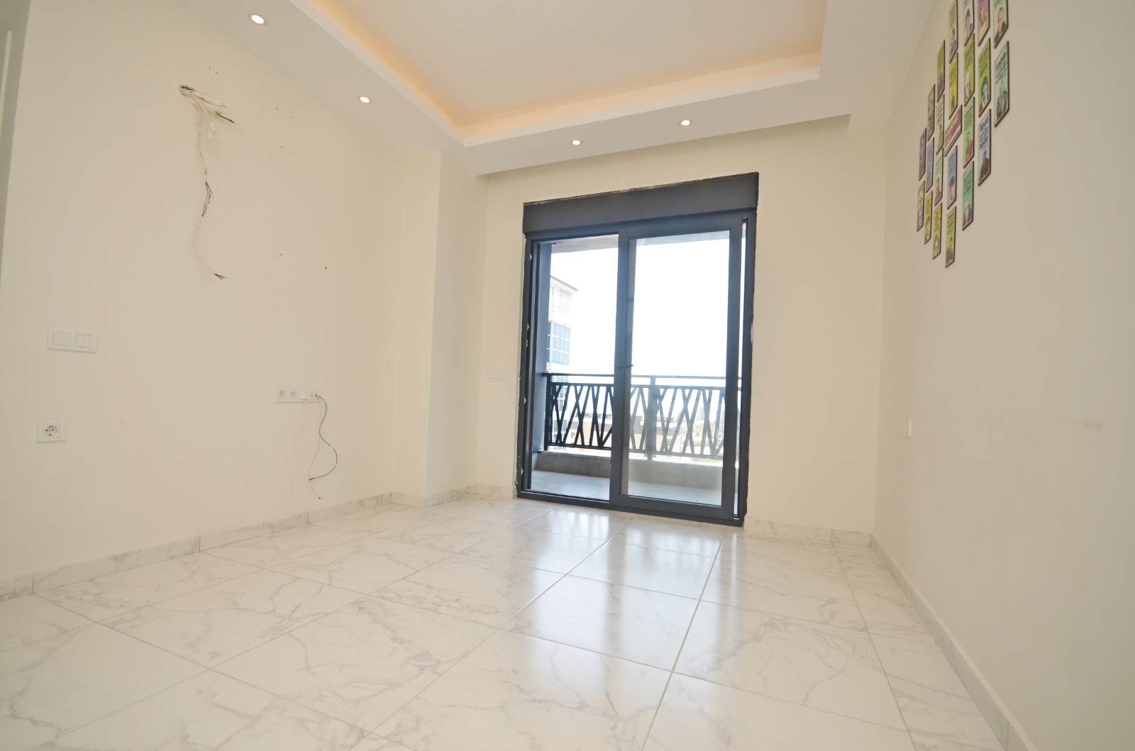 Сучасна Квартира в Паялларі, Аланія: Сімейна Резиденція з Розкішним Садом