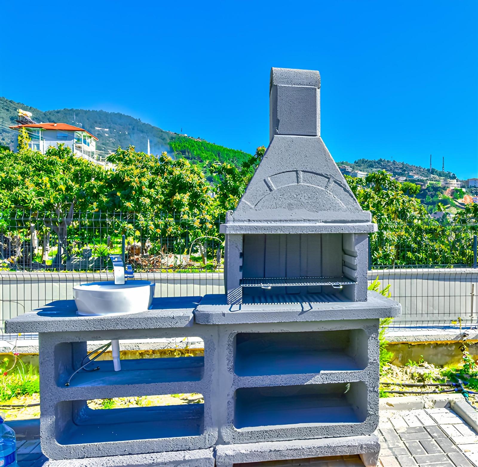 Spacious Modern Apartment for Sale in Hasbahce Alanya with Extensive Facilities